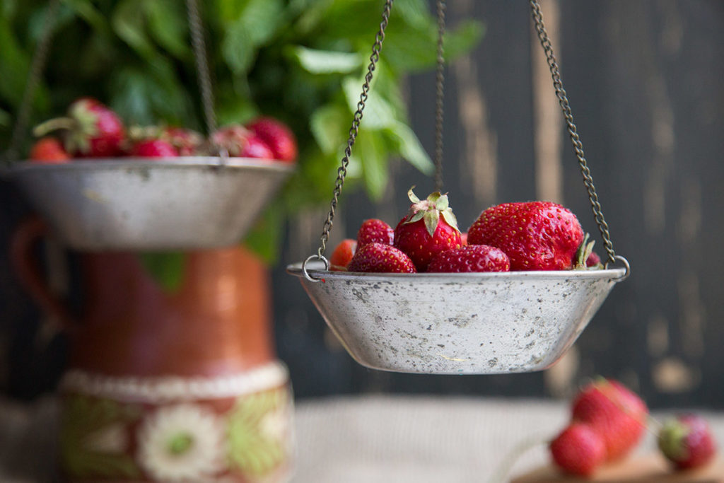 Food is neutral - image of strawberries on a balance scale